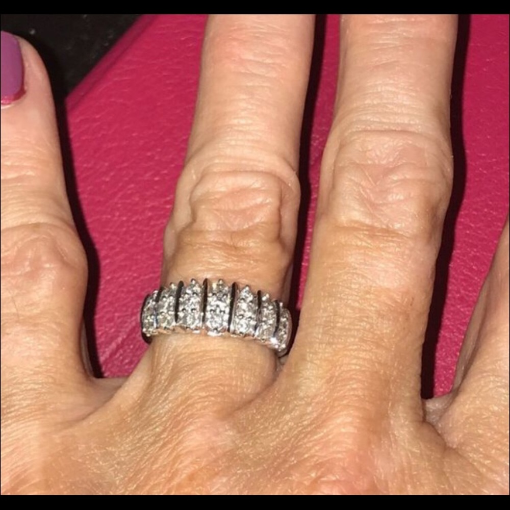 Diamond Ring - Picture 3 of 4